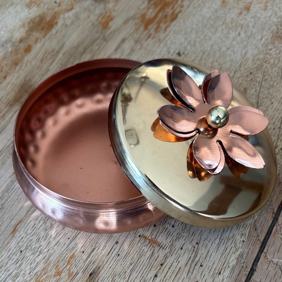 Gold and Copper Flower Trinket Box - Picture 2 of 3